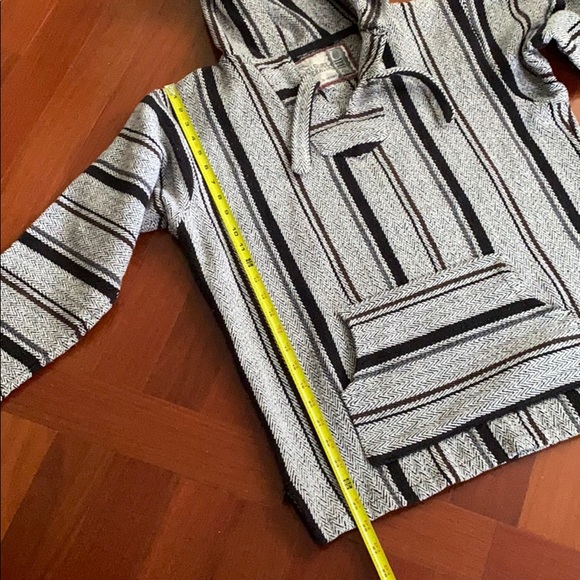 Miguel Geraldo Mexican hoodie / poncho - Picture 5 of 8